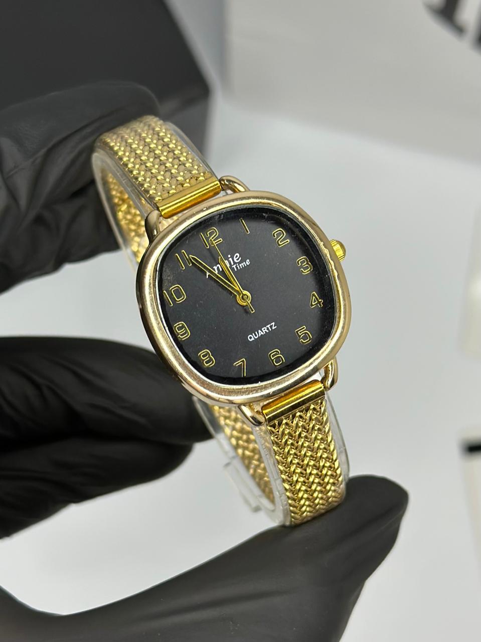 Annie Time – Oval Classic Series