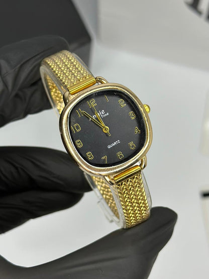 Annie Time – Oval Classic Series